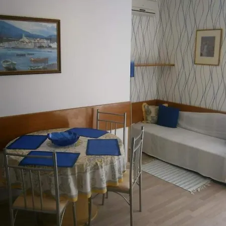 Apartments Villa Vera Novi Vinodolski Exterior photo
