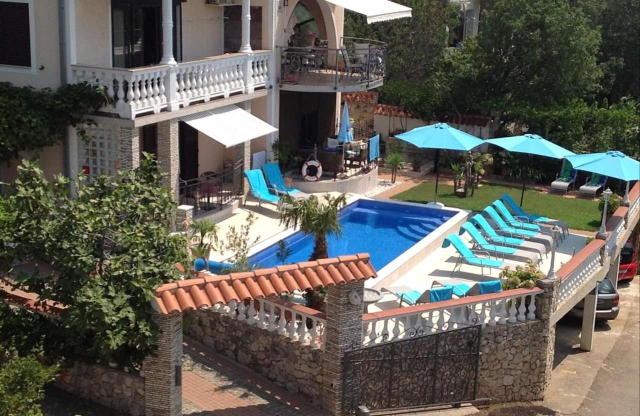 Apartments Villa Vera Novi Vinodolski