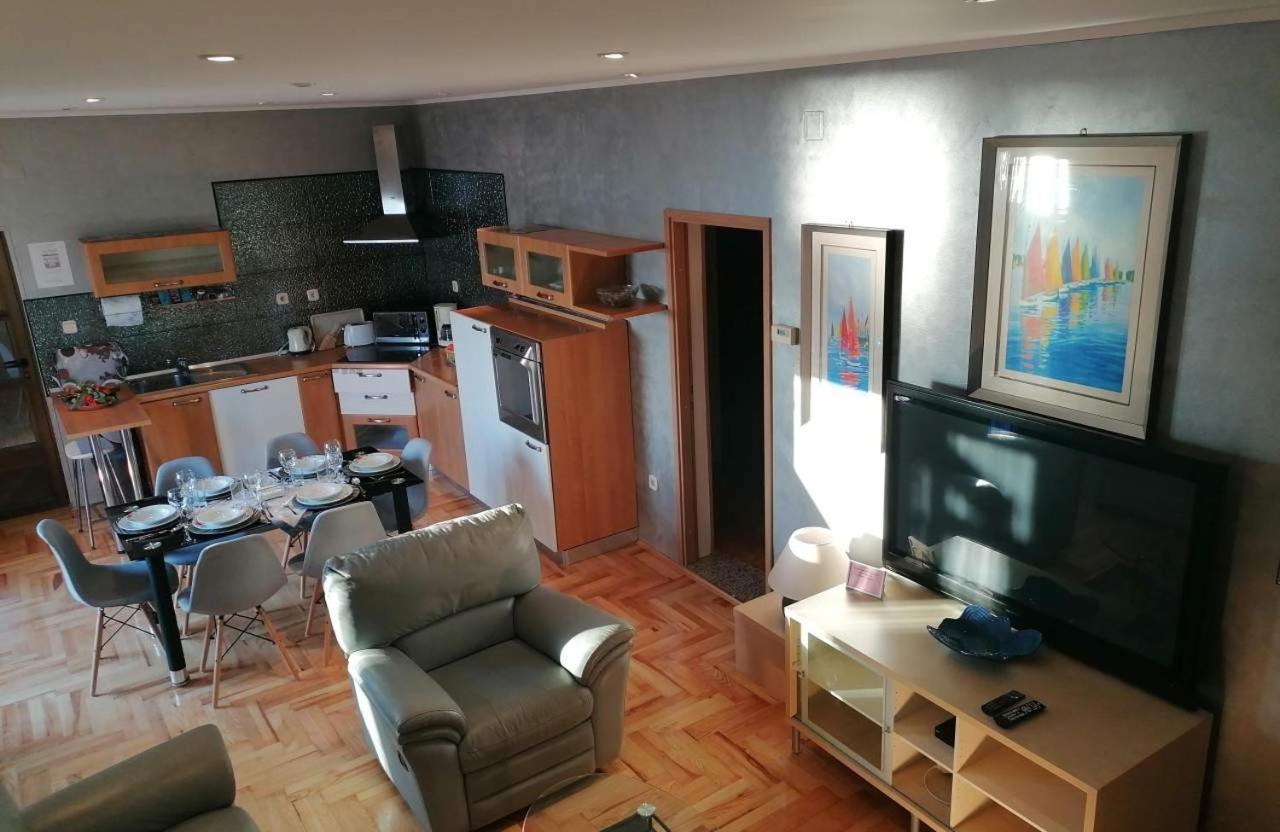 Apartment Apartments Villa Vera Novi Vinodolski
